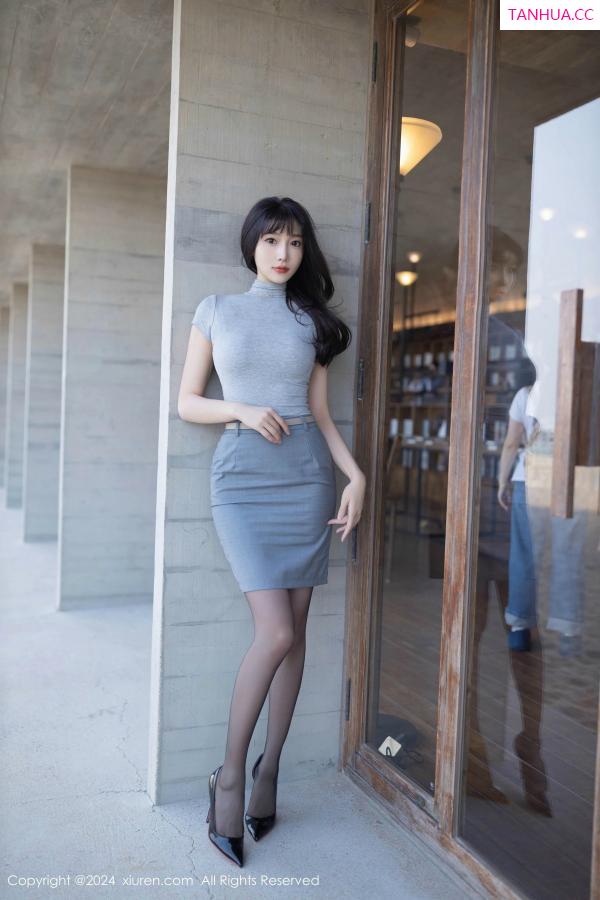 陆萱萱  [XiuRen]高清写真图 2024.11.14 No.9450 陆萱萱 黑丝美腿第2张图片